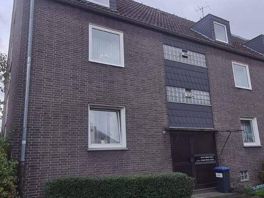 Studio zur Miete 350 € 1 Zimmer 40 m² 3. Geschoss frei ab sofort Neunkirchener Str. 18 Neuenkamp Duisburg 47059