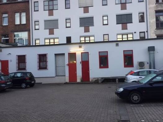 Studio zur Miete 360 € 1 Zimmer 40 m² 13. Geschoss frei ab 01.06.2026 Haarmannplatz 6 Holzminden 37603