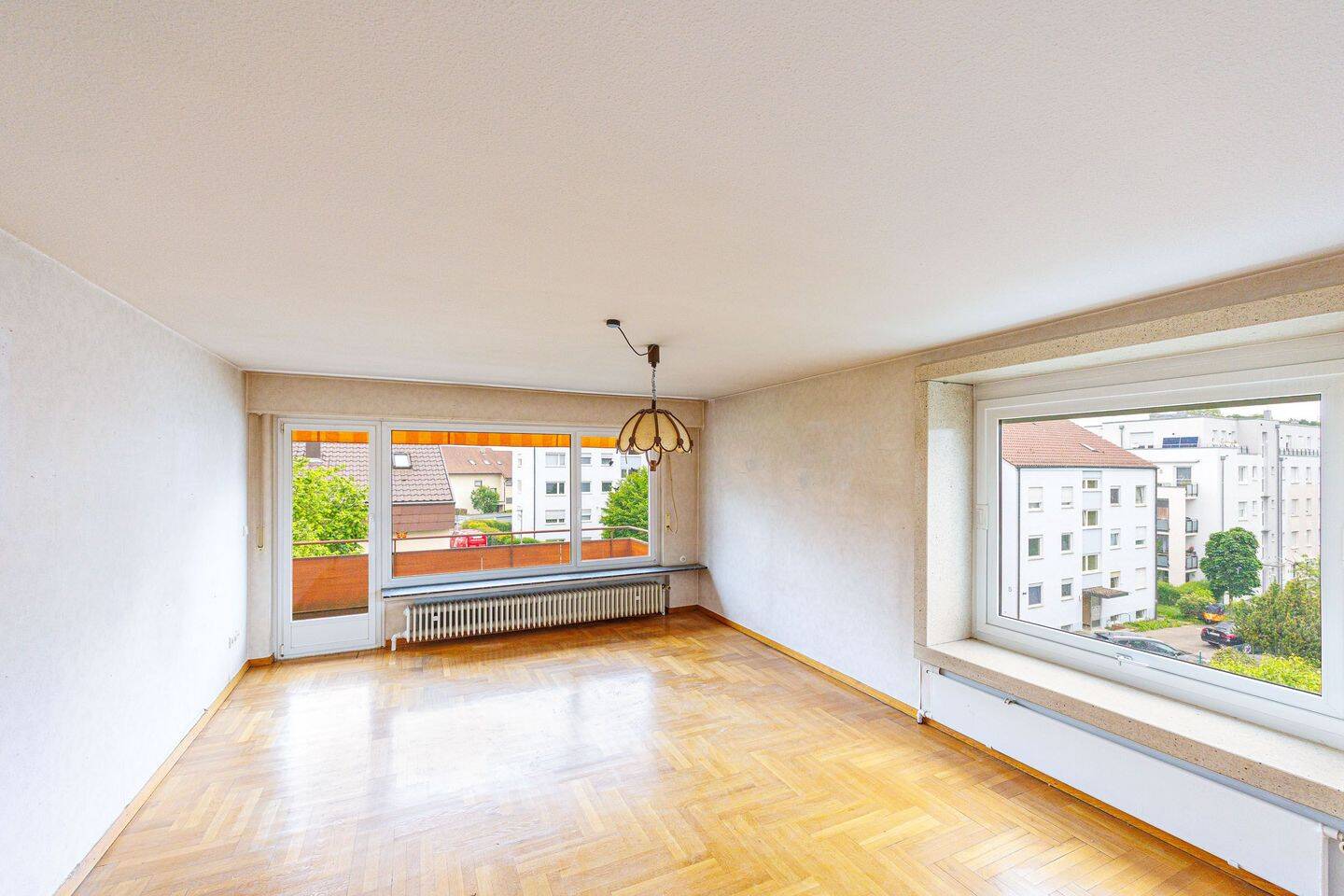 Mehrfamilienhaus zum Kauf – další