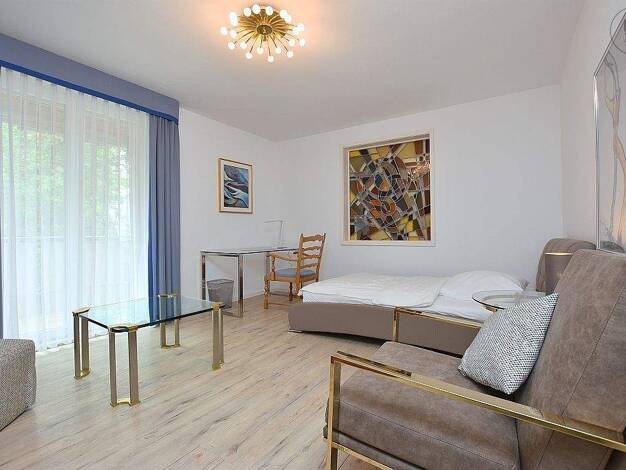 WG-Zimmer zur Miete Wohnen auf Zeit 720 € 18 m² 1. Geschoss frei ab sofort Böblingen 71032