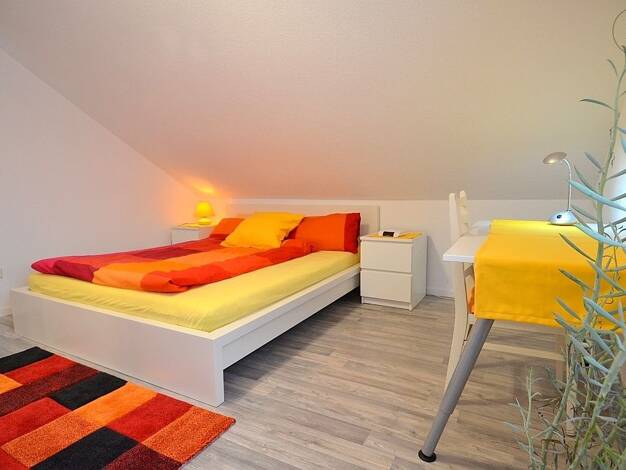 WG-Zimmer zur Miete auf Zeit 595 € 16 m² 2. Geschoss frei ab 01.12.2026 Offenhausen Neu-Ulm 89231