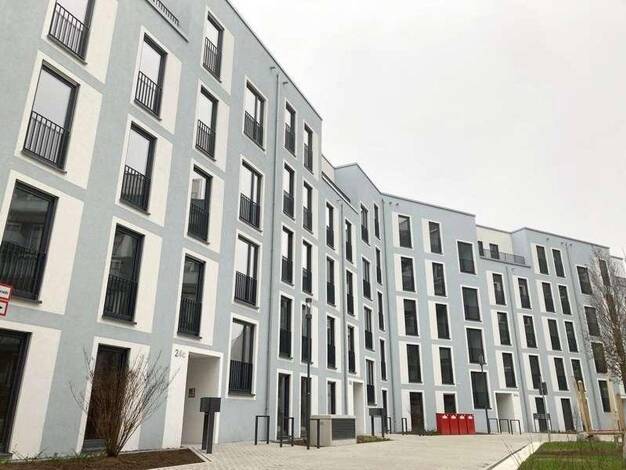 Wohnung zur Miete 2.128 € 5 Zimmer 117 m² 2. Geschoss Lörick Stadtbezirk 4 40547