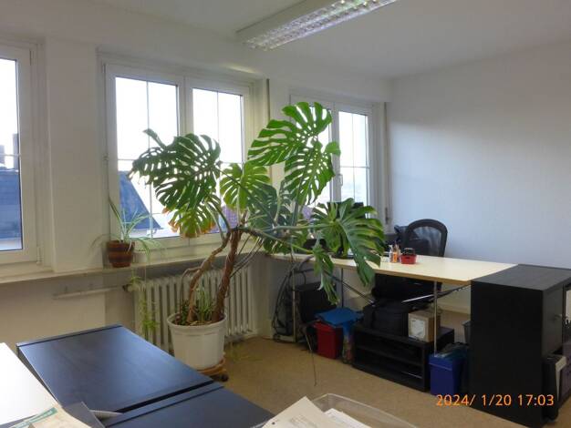 Bürofläche zur Miete provisionsfrei 290 € 4 m² Bürofläche Haußmannstraße Ost Ost 70188