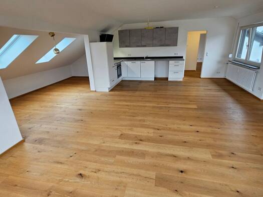 Terrassenwohnung zur Miete 1.050 € 2 Zimmer 80 m² Geschoss 1/2 frei ab 01.09.2026 Königsbau Konstanz 78464