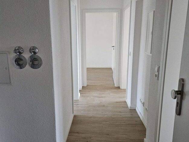 Wohnung zur Miete 945 € 3 Zimmer 86 m² EG frei ab 14.04.2026 Doktor-Enders-Straße Innenstadt Hof 95030