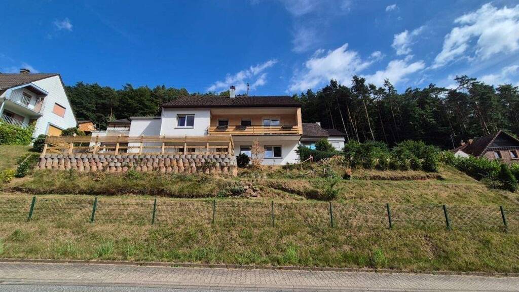 Mehrfamilienhaus zum Kauf 255.000 € 5 Zimmer 142 m² 690 m² Grundstück frei ab sofort Linden 66851