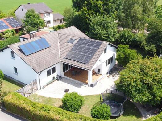 Haus zum Kauf 695.000 € 7 Zimmer 262 m² 1.271 m² Grundstück Unterneukirchen 84579