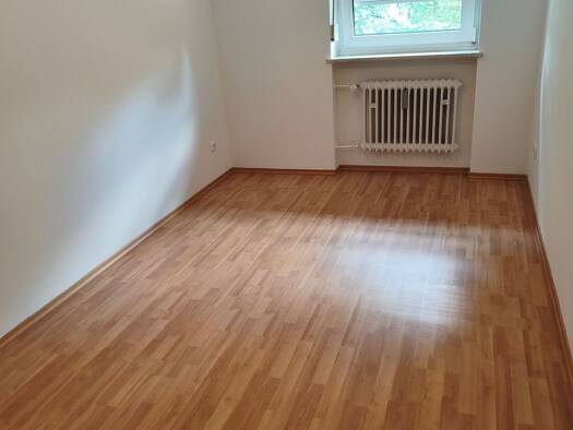 Wohnung zur Miete 950 € 3 Zimmer 68,7 m² Geschoss 2/3 frei ab 01.01.2027 Süd Rosenheim 83026