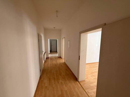 Wohnung zur Miete 449 € 3 Zimmer 84,4 m² EG Kreisigstraße 1 Innenstadt Zwickau 08056
