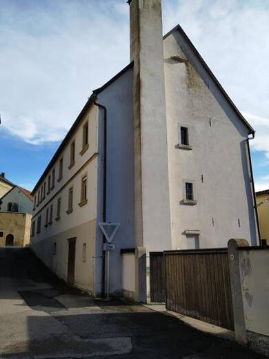 Haus zum Kauf 210.000 € 9 Zimmer 215 m² 777 m² Grundstück Seinsheim Seinsheim 97342