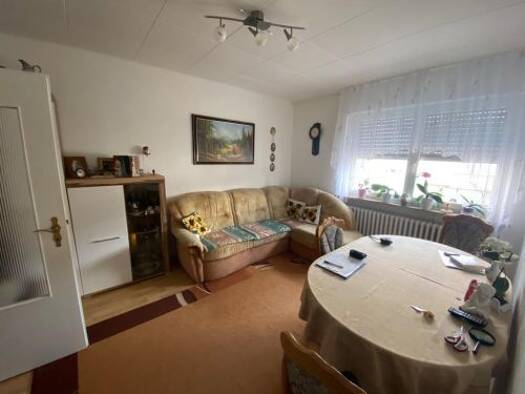 Wohnung zur Miete 442 € 2 Zimmer 40,2 m² 1. Geschoss frei ab 01.10.2026 Poppenhausen Poppenhausen 97490