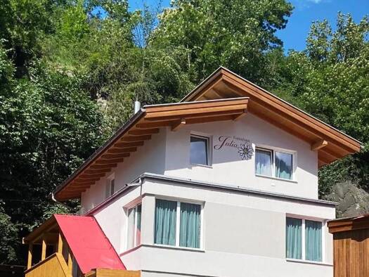 Wohnung zur Miete 13,78 € 6 Zimmer 127 m² frei ab 01.10.2026 Oetz 6433