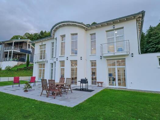 Villa zum Kauf 1.399.000 € 8 Zimmer 340 m² 1.592 m² Grundstück Badenweiler 79410