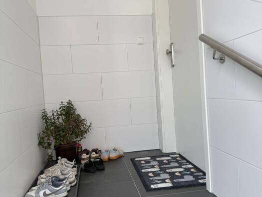 Wohnung zur Miete 1.330 € 4 Zimmer 120 m² Geschoss 2/2 frei ab 01.09.2025 Elmshorn 25335