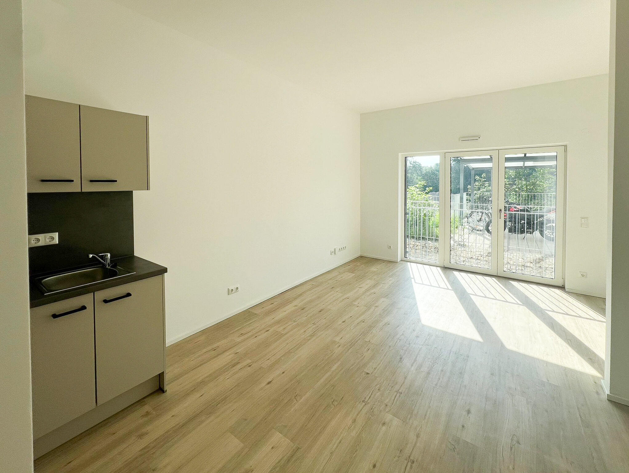 Wohnung zur Miete 615 € 1 Zimmer 33 m²<br/>Wohnfläche EG<br/>Geschoss 01.02.2025<br/>Verfügbarkeit Thumenberger Weg 33 St. Jobst Nürnberg 90491