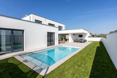Einfamilienhaus zur Miete 4.500 € 7 Zimmer 217,2 m² 660 m² Grundstück frei ab 15.08.2025 Kösching Kösching 85092