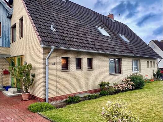 Doppelhaushälfte zum Kauf 279.000 € 4 Zimmer 95 m² 528 m² Grundstück Bad Oldesloe 23843