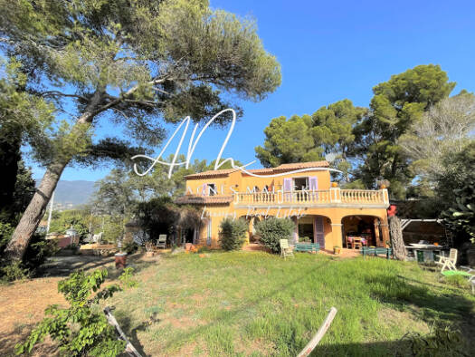 Einfamilienhaus zum Kauf 1.490.000 € 5 Zimmer 184 m² 1.100 m² Grundstück Sud Cavalaire-sur-Mer 83240