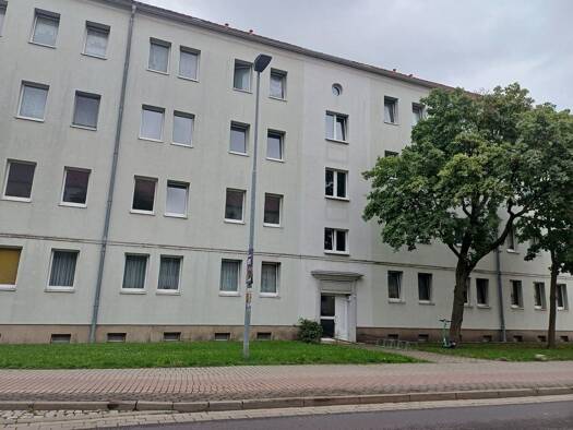 Wohnung zur Miete 337 € 2 Zimmer 51,6 m² 1. Geschoss Straße des Friedens 50 Merseburg 06217