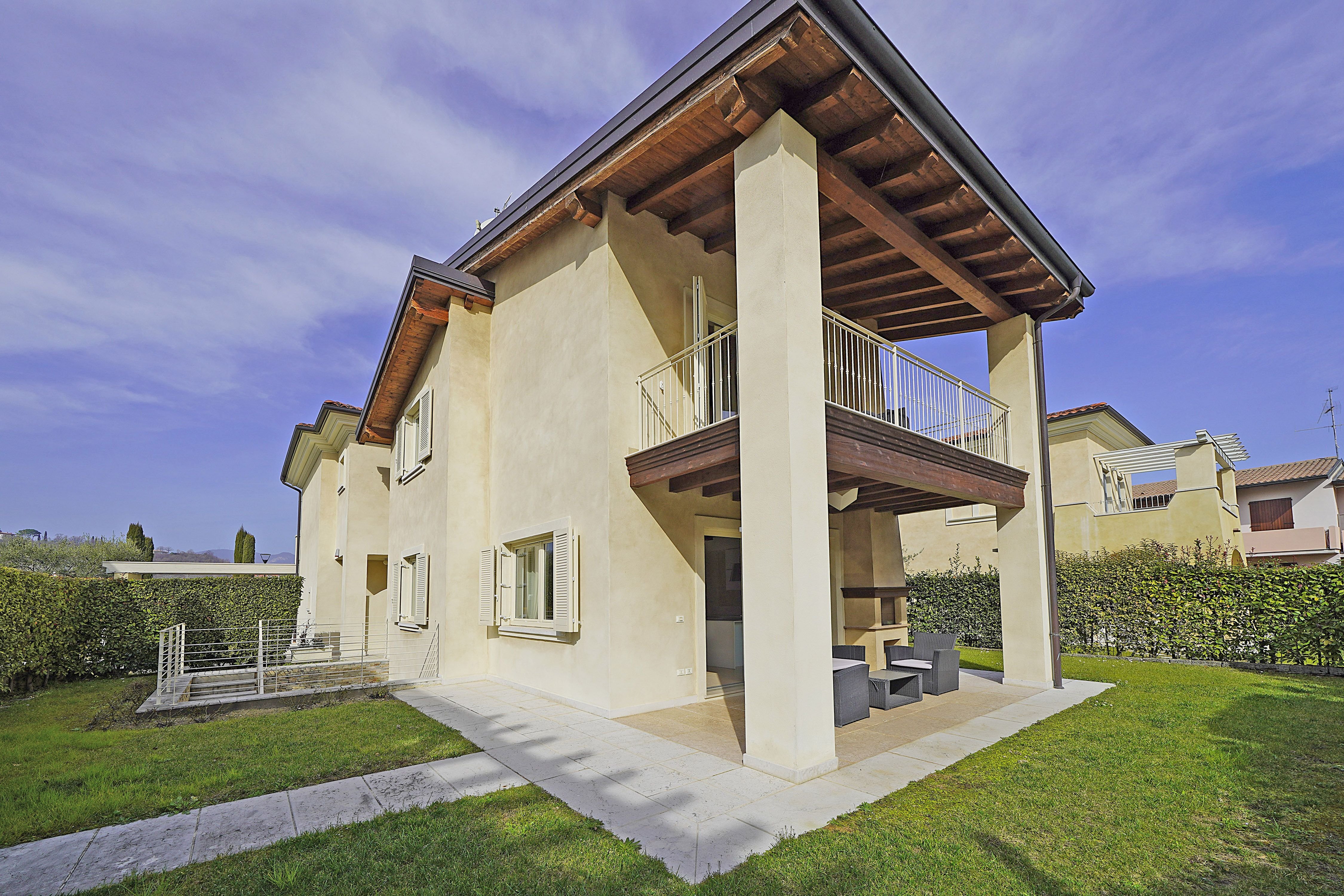 Villa zum Kauf 730.000 € 5 Zimmer 164 m²<br/>Wohnfläche ab sofort<br/>Verfügbarkeit Via Pieve Vecchia Manerba del Garda