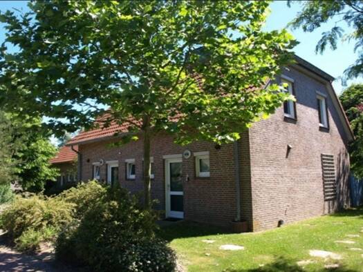 Haus zum Kauf als Kapitalanlage geeignet 175.000 € 3 Zimmer 66 m² 100 m² Grundstück Tossens Butjadingen 26969