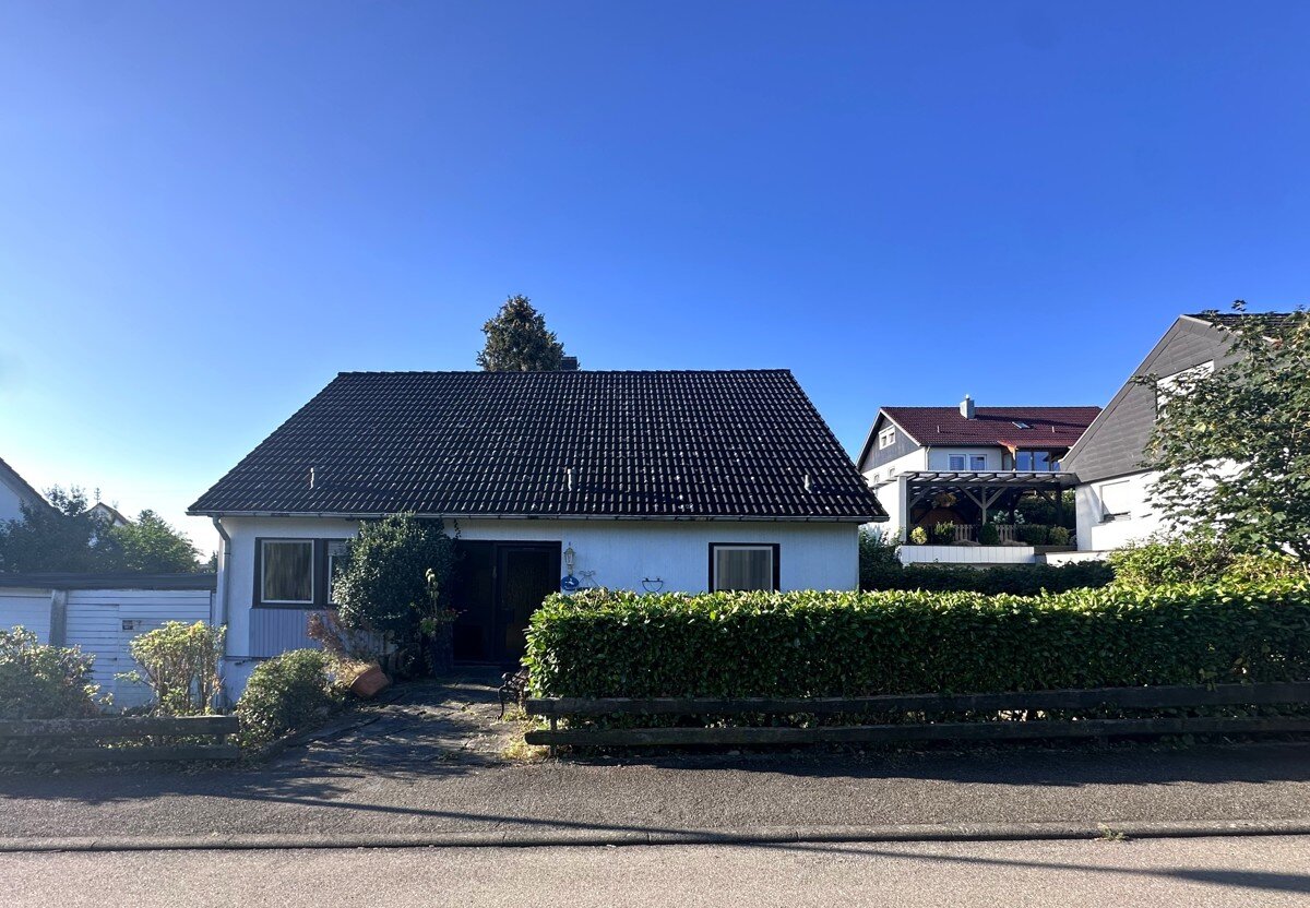 Einfamilienhaus zum Kauf 326.000 € 5,5 Zimmer 154 m²<br/>Wohnfläche 945 m²<br/>Grundstück Zimmern Zimmern ob Rottweil 78658