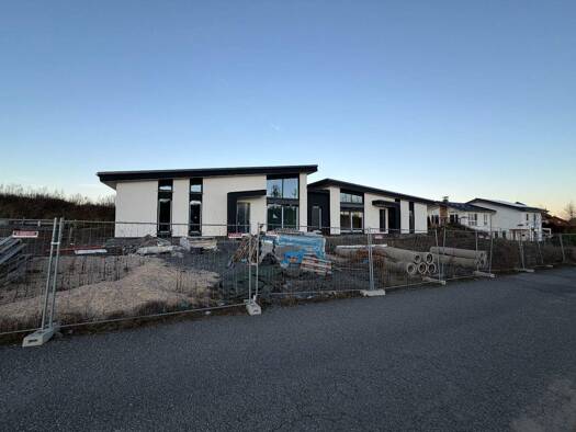 Grundstück zum Kauf 399.000 € 9.236 m² Grundstück frei ab sofort Medebach 59964