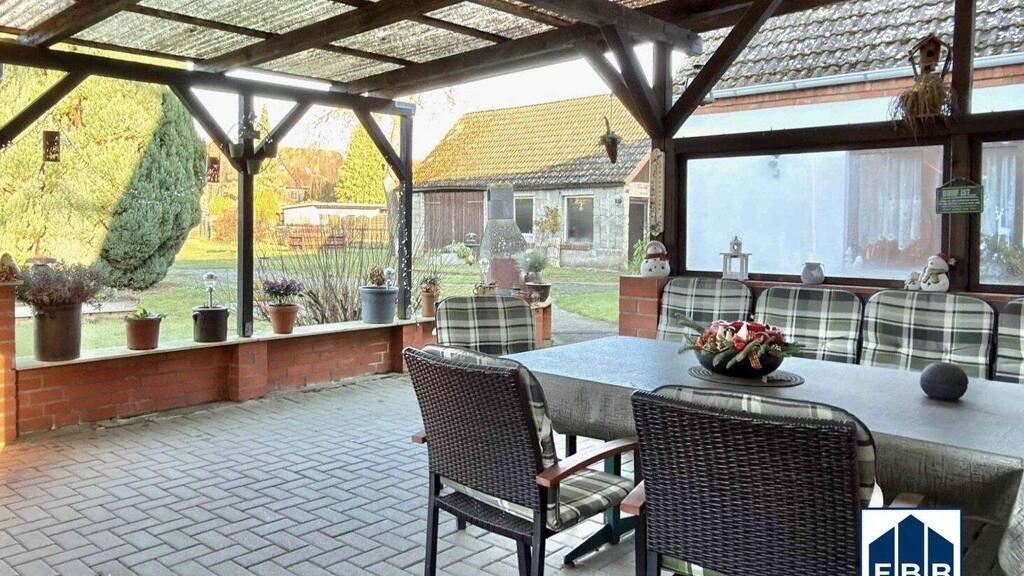 Mehrfamilienhaus zum Kauf 249.000 € 9 Zimmer 316,2 m² 1.843 m² Grundstück Peckatel Plate / Peckatel 19086