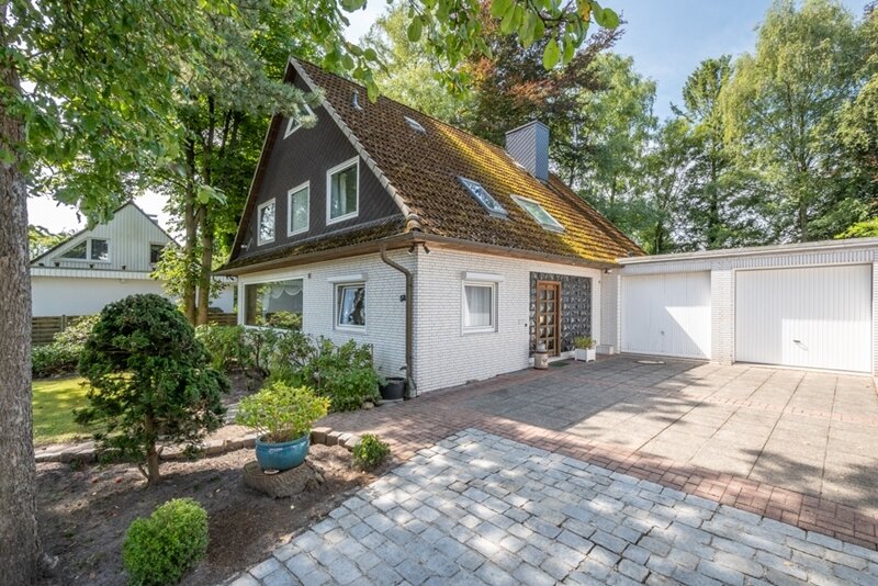 Einfamilienhaus zum Kauf 899.000 € 6 Zimmer 174,8 m²<br/>Wohnfläche 945 m²<br/>Grundstück Schnelsen Hamburg 22457