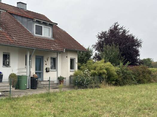 Doppelhaushälfte zur Miete 1.240 € 4 Zimmer 140 m² 400 m² Grundstück frei ab 01.11.2026 Berg Berg bei Neumarkt in der Oberpfalz 92348