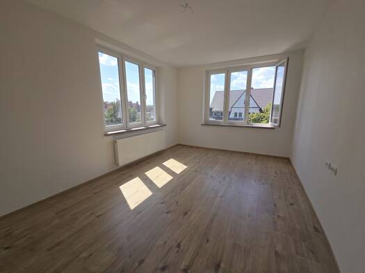 Wohnung zur Miete 600 € 3 Zimmer 100 m² Geschoss 3/4 frei ab sofort Donaliesstraße 17 Zeitz Zeitz 06712