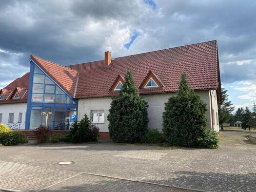 Einfamilienhaus zum Kauf 98.000 € 370 m² 701 m² Grundstück Rückersdorf 03238