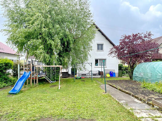 Einfamilienhaus zum Kauf 348.000 € 7 Zimmer 151 m² 862 m² Grundstück Weigheim Villingen-Schwenningen OT Weigheim 78056