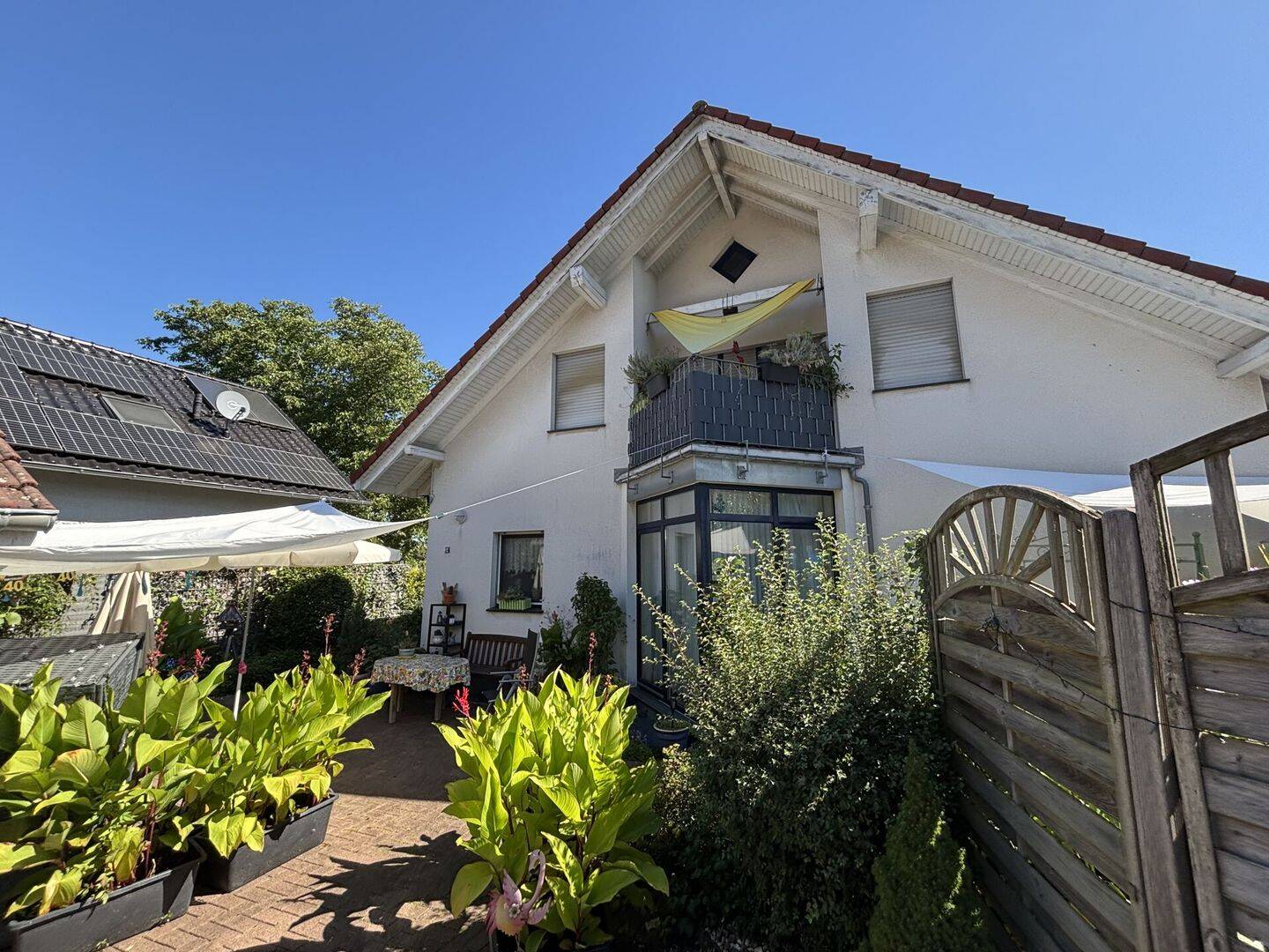 Immobilie in Borchen - Gepflegtes Mehrfamilienhaus in Kirchborchen mit solidem Renditepotenzial - Bild 1