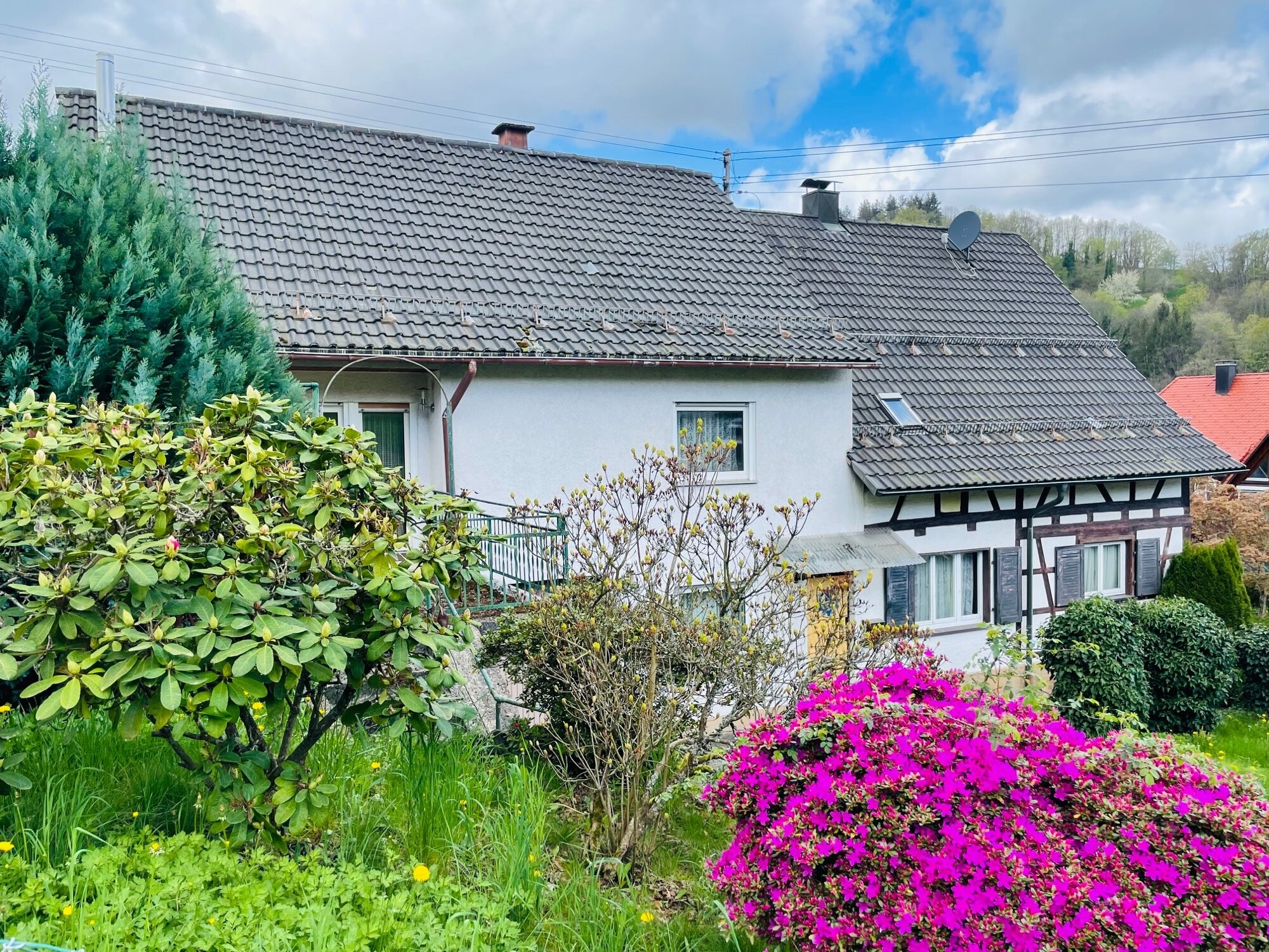 Mehrfamilienhaus zum Kauf 259.000 € 9 Zimmer 211,1 m²<br/>Wohnfläche 878 m²<br/>Grundstück Lautenfelsenstr. 16 Lautenbach Gernsbach 76593