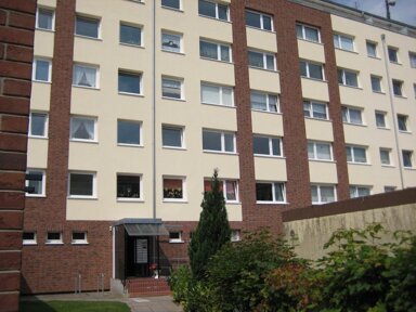 Wohnung zur Miete 520 € 2 Zimmer 69,3 m² 3. Geschoss Tilsitstraße 2 Alt-Kücknitz / Dummersdorf / Roter Hahn Lübeck 23569