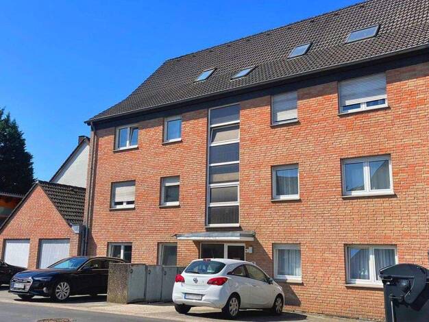 Wohnung zur Miete 694 € 3 Zimmer 76,1 m² 3. Geschoss frei ab sofort Hubertusweg 3 Schloß Neuhaus Paderborn OT Schloß Neuhaus 33104