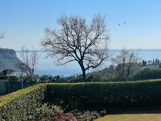 Terrassenwohnung zum Kauf 630.000 € 4 Zimmer 95 m² 2 Geschosse frei ab sofort Costermano sul Garda 37010