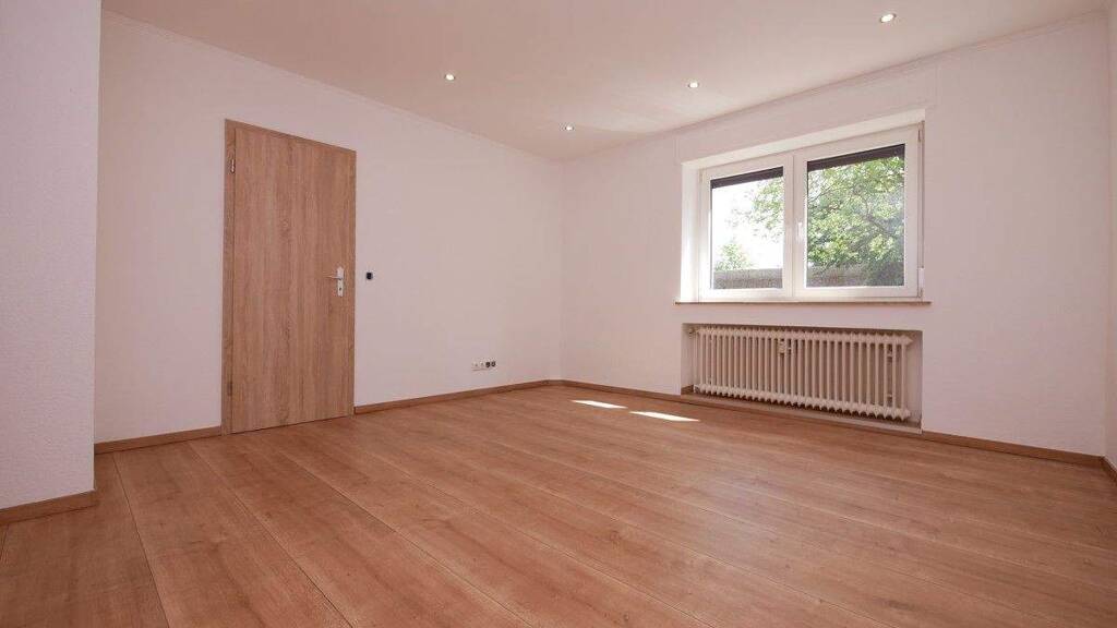 Wohnung zur Miete 240 € 1,5 Zimmer 32 m² EG Vohwinkelstr. 61 Bulmke-Hüllen Gelsenkirchen 45888