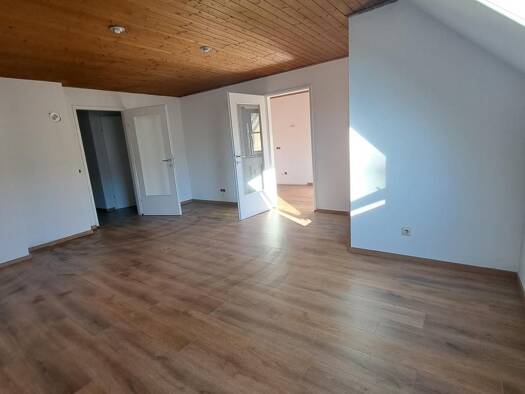 Immobilie in Lilienfeld - Wohnung zum Kauf - Lilienfeld - 90.000 € - 3,5 Zimmer, 84 m² - Bild 1