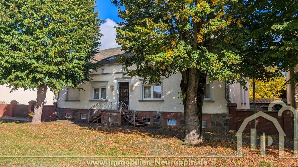 Bauernhaus zum Kauf 419.000 € 9 Zimmer 332 m²<br/>Wohnfläche 4.240 m²<br/>Grundstück Neuruppin Neuruppin / Bechlin 16816