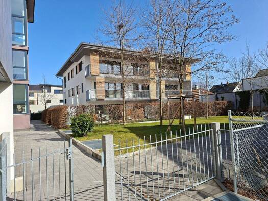 Wohnung zur Miete 1.950 € 3 Zimmer 128 m² frei ab sofort Maxlrainer Straße  2 b Bad Aibling 83043
