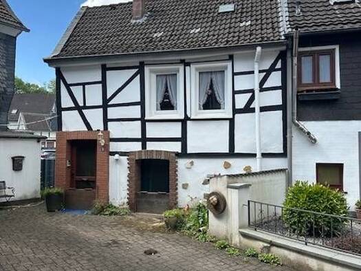 Einfamilienhaus zum Kauf 275.000 € 5 Zimmer 85 m² 370 m² Grundstück Gräfrath Solingen 42653
