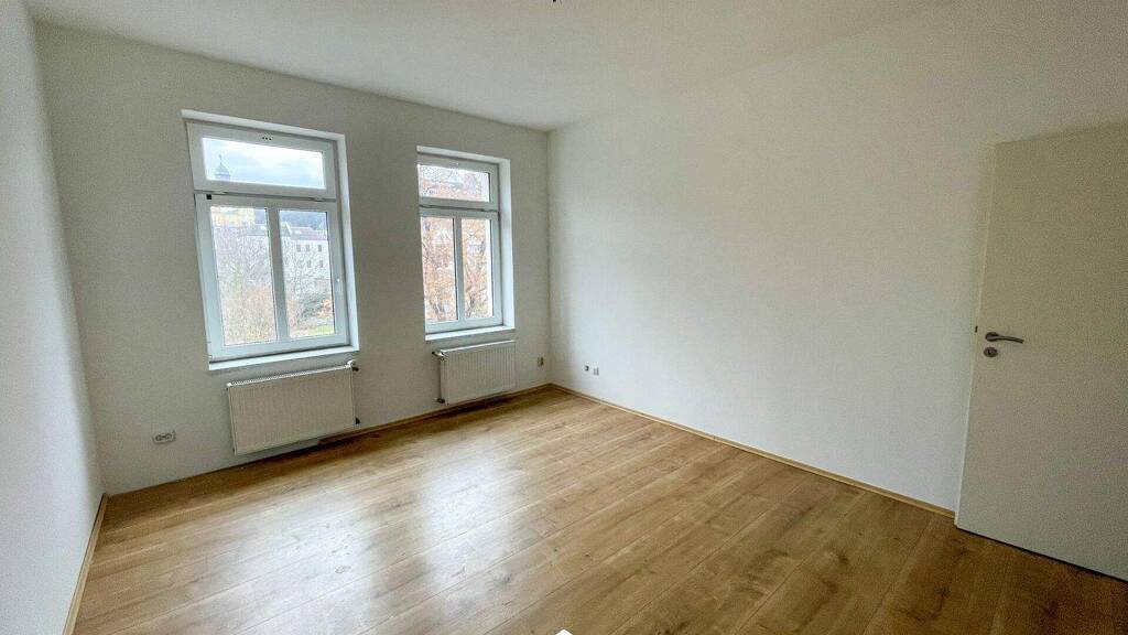 Wohnung zur Miete 305 € 2 Zimmer 50 m² 3. Geschoss Altenburger Straße 59 Ostviertel Gera 07546