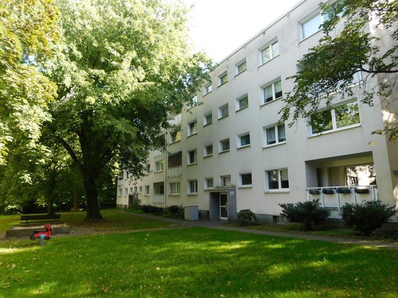 Wohnung zur Miete 701,90 € 3 Zimmer 70,2 m²<br/>Wohnfläche 1.<br/>Geschoss 20.10.2024<br/>Verfügbarkeit Flözstr. 26 Wiemelhausen - Brenschede Bochum 44799