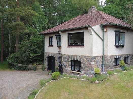 Einfamilienhaus zum Kauf 350.000 € 5 Zimmer 98 m² 1.758 m² Grundstück Plön 24306