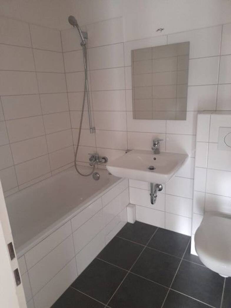 Wohnung zur Miete 680 € 2 Zimmer 55,5 m² frei ab 10.05.2025 Holbeinstr. 9 Leutkirch Leutkirch 88299