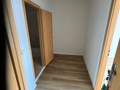 Wohnung zur Miete 320 € 2 Zimmer 55,8 m² 3. Geschoss Bolzeschachtstraße 18 Helbra 06311