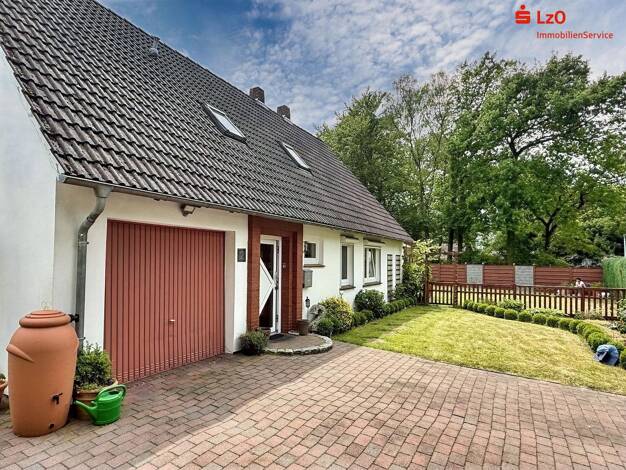 Einfamilienhaus zum Kauf 329.000 € 5,5 Zimmer 173 m² 759 m² Grundstück Hude Hude (Oldenburg) 27798