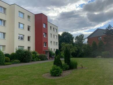 Wohnung zur Miete 630 € 3 Zimmer 78,5 m² 3. Geschoss frei ab 01.08.2025 Segeberger Str. 82b-c Gadeland Neumünster 24539
